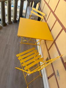 Quaint renovated apartment in the heart of town