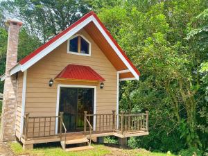 Poas Green Chalets