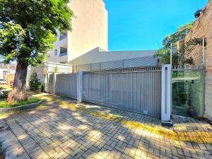 Casa em ótima localização até 8 pessoas área nobre