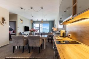 Lake Side Luxury Steps To The Lake Lela - Happy Rentals