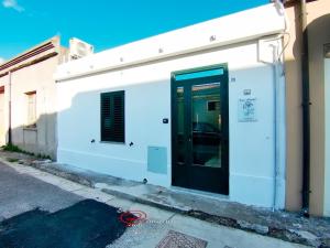 Nanda vacation home in Sardinia with internal garden img9