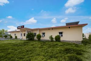 Hotel O Onkar Singh Estate Resort