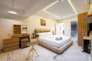 شقه فندقيه فاخره في ارقي منطقه بالمهندسين