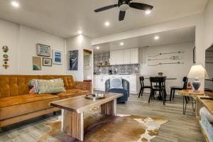 2 Mi to Lake Gregory! Chic Crestline Base Camp
