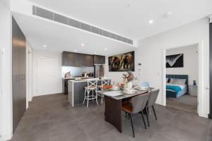 Homebush 3BR Cityview Olympic Park Near Station