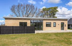 Gorgeous Home In Tarm With Wifi