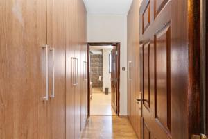 Contemporary 2 bedroom furnished and serviced apartment in Lavington