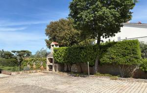 Stunning Home In Pavicini
