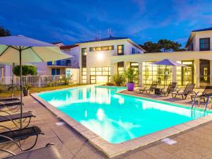 Comfortable duplex retreat for family