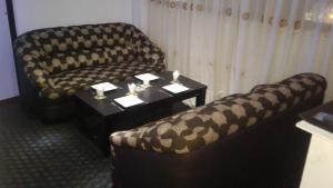 Hotel Lions Den & Lions D Restaurant Bar