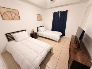 Ambient Apartments Near University Dr