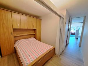 Central Coastal Apartment for 4