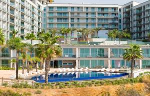 Madeira Palace Ocean Sounds 3 Pools & Ac