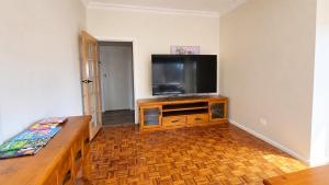 Premium 3BR Mt View Sleeps 8 15 min Canberra