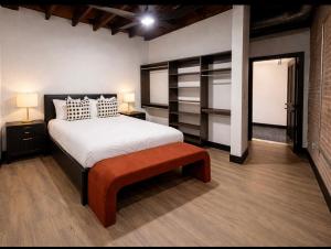 Brick & Bed Riverfront Lofts, T 308
