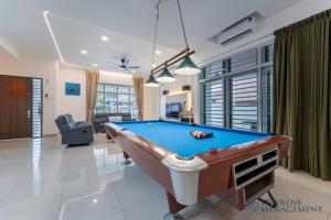 Desaru Arcadia Landed Homestay 20 pax Snooker Mahjong by Stayrene