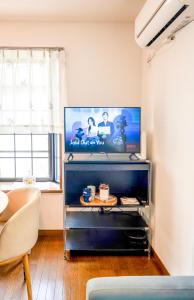 Entire house for rent Maximum 7 people, 5 minutes to Kita-Ikebukuro Station, 6 minutes to Itabashi Station, direct access to Ikebukuro, Shinjuku, and Shibuya, spacious living room with full amenities
