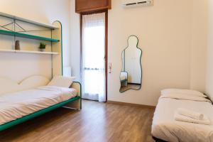Spacious 6-Guest Home 8 min To Metro & Free Parking