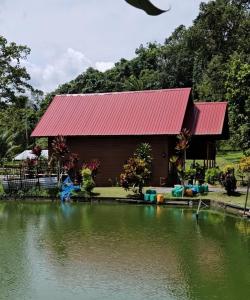 Water Bamboo House & Durian Villa FarmStay