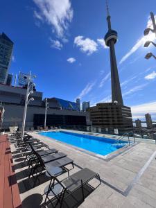 CN Tower & lake view 21st Floor Downtown Toronto Condo with rooftop pool