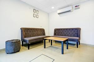 Collection O Agniv Residency Near Saket Metro
