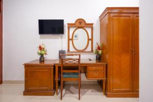 Dekuningan House