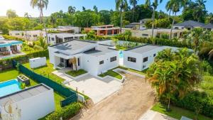 Elegance, Luxury and Space Encuentro Beach