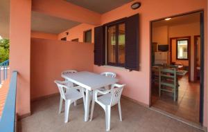 Pet Friendly Apartment In Borgia With House Sea View