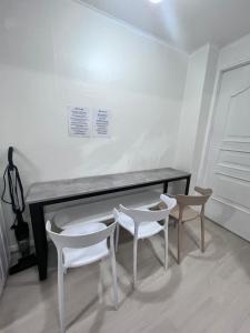 4, near hongdae, 3 beds, 2 rooms