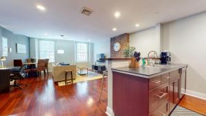 Spacious 1B in Faneuil HallQuincy Market