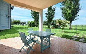 1 Bedroom Lovely Home In Pescia Romana
