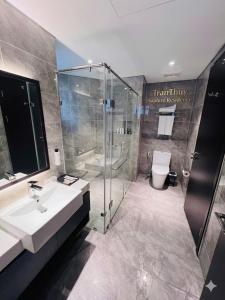 The Saphire Ha Long - TranThuy Sea View Apartment