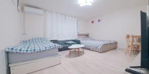 6, near Sangsu stn, 1st floor, quiet area
