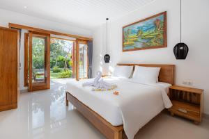 Dhong Livin Uluwatu