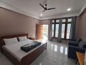 Pine View Hotel