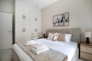 Kolonaki Cocoon - 2-BR Stylish Apt with Backyard in Kolonaki