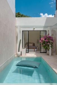 Chic Mediterranean 3BR Escape with Rooftop Terrace