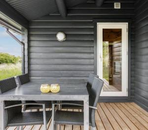 Charming Log House From 1976 Near Nørlev Beach