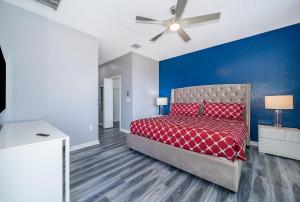 1103EZ CHAMPIONS GATE CONDO GAME ROOM