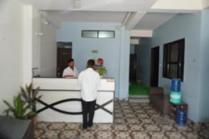 Hotel J K Inn