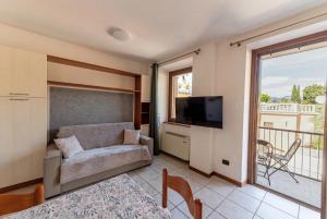 Frontline apartment Linda by GardaDoma