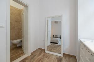 Apartment and Rooms Stay