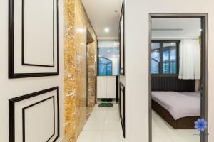 NEW HOME APARTMENT, ELEVATOR, KITCHEN, WASHING vs DRYER, 800m TO AIRPORT