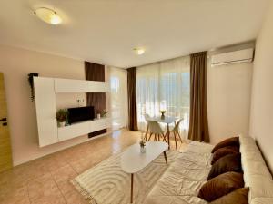 One- bed Gold Deluxe Flat
