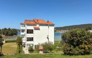 Awesome Apartment In Rab Supdraga With Wifi