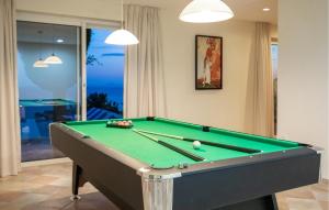 Luxurious Home In Potomje