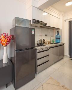 Signature Suite Westlands Shangri-La Residency