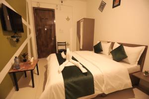 Dev Shelters Goregaon West Surya Bangalow