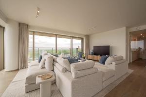 Luxury Apartment with Panoramic Views