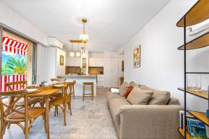 Joli appartement bien équipé avec piscine et parking